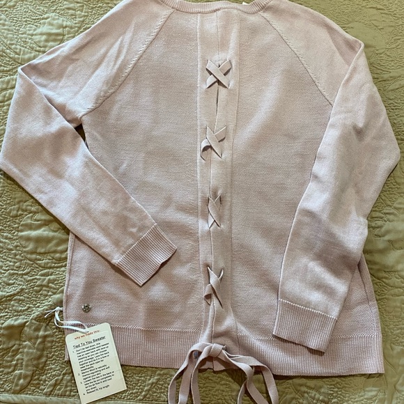 Lululemon sweater NWT baby pink size 6 (medium) - Picture 2 of 2
